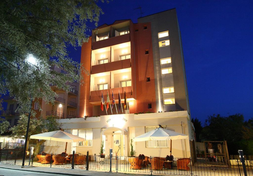 Miramare Inn Hotel Marotta Exteriör bild
