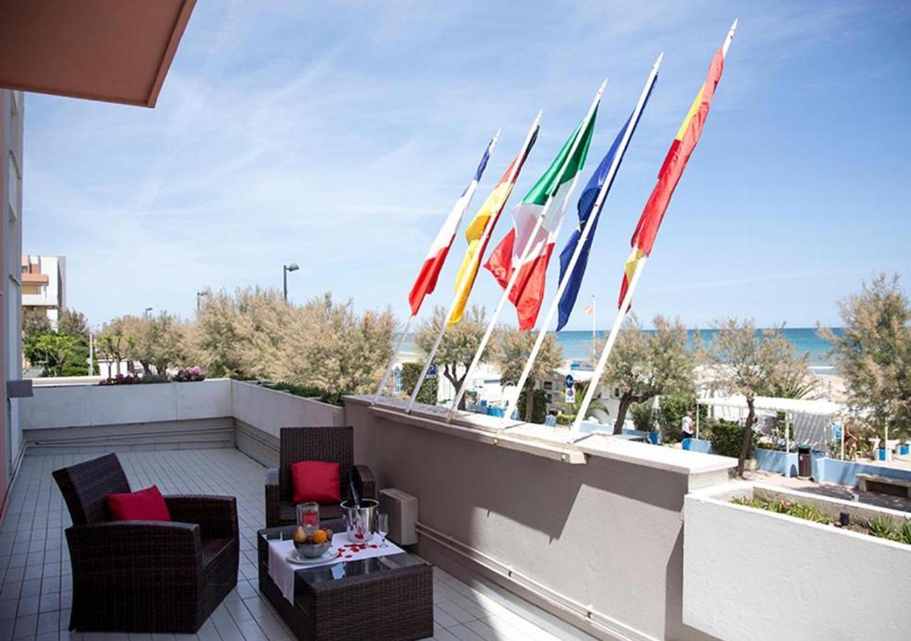 Miramare Inn Hotel Marotta Exteriör bild